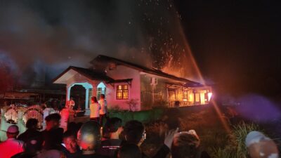 Kebakaran Rumah Di Kampung Sawah Rantauprapat, 3 Unit Damkar Diturunkan