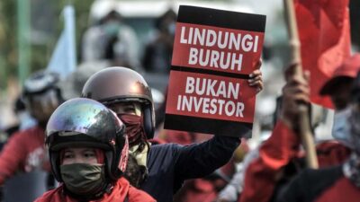 Potret Buruh Negeri Berjuang Sendiri Untuk Nasib yang Tak Pasti