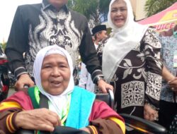 Gubsu Edy Rahmayadi Kunjungi Calon Jamaah Haji dari Padang Lawas