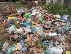 Dinas Lingkungan Hidup Labuhanbatu Picing Mata dengan Sampah di Pasar Tradisional Sukamakmur