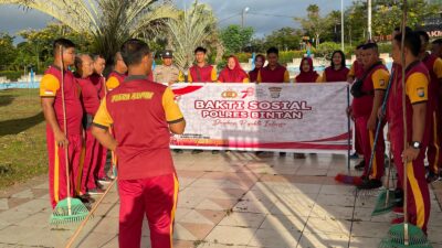Polres Bintan Gelar Gotong Royong Bersihkan Tempat Bersejarah di Kabupaten Bintan