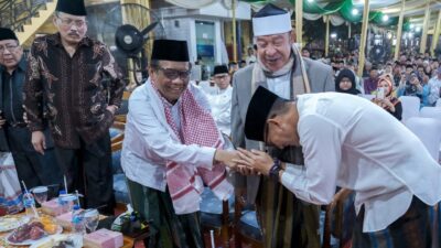 Menparekraf Hadiri Haul Almarhumin Pondok Buntet Pesantren Cirebon