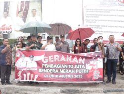 Gerakan Pembagian 10 Juta Bendera Semarakkan Perayaan HUT RI di Toba