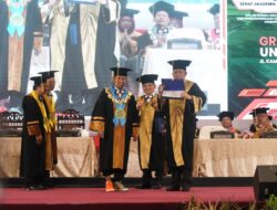Sekjen Kemenkumham Terima Doktor Honoris Causa dari UNESA