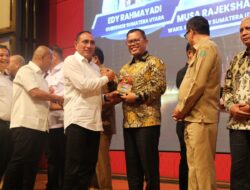 Bupati Toba Terima Penghargaan Atas WTP 7 Kali Berturut-turut