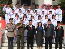 Paskibra Tingkat Kabupaten Toba Dikukuhkan