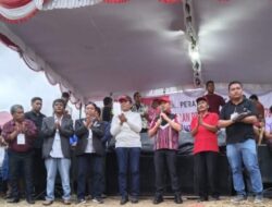 Bupati Taput Hadiri HUT RI Bersama Pomparan Sirajanabarat