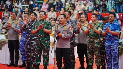 Sinergitas TNI Polri Dekat Dengan Masyarakat Hadir Melalui Baksos