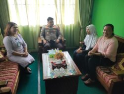 Kapolres Toba Jenguk Atlet Putri KKHI/IKAK yang Cidera Saat Tanding