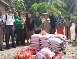 PT Socfindo Salurkan Bantuan Warga Terdampak Banjir di Labura