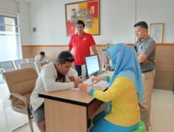Kampung Tangguh Anti Narkoba RW 26 Pejuang Fasilitasi Warga Tes Urine