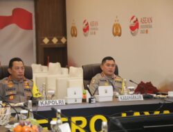 Kapolri Pantau Command Center Pengamanan KTT ASEAN