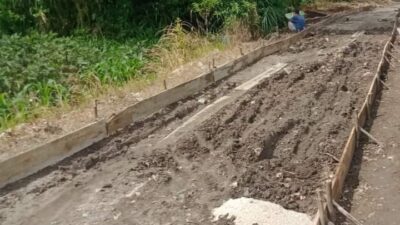 Proyek Rabat Beton di Sitampurung Tanpa Plang