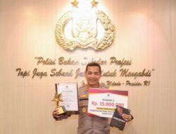 Kombes Pol Leonardus H Simarmata Raih Penghargaan dari Perpusnas RI
