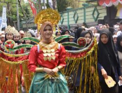 Harlah Ponpes Asshiddiqiyah, Ribuan Santri Karnaval Budaya Nusantara