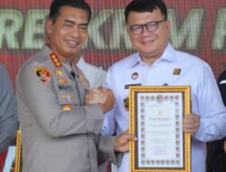 Dirjen PAS Kemenkumham Dapat Penghargaan dari Kabareskrim Polri