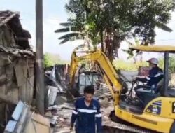 Warung Remang-remang di Batang Dibongkar Petugas 