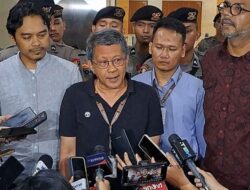9 Jam Diperiksa, Rocky Gerung Dicecar 70 Pertanyaan