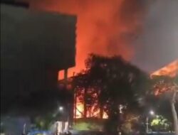 Museum Nasional Jakarta Pusat Terbakar