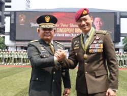 KSAD TNI Anugerahi Bintang Kartika Eka Paksi Utama ke Kasad Singapura