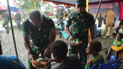 Dandim 1710/Mimika Dampingi Kunker Kaskostrad di Wilayah Timika