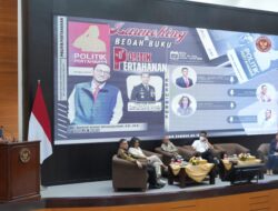 Karo Humas Buka Acara Launching dan Bedah Buku “Politik Pertahanan”