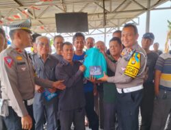 Polresta Bandara Soetta Bagi Sembako Pada Warga di HUT Lantas ke-68