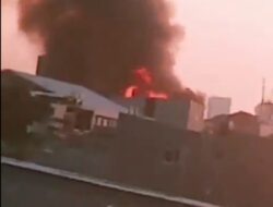 Api Melahap Hunian Padat Penduduk di Kemayoran