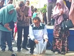 Ribuan Benih Ikan Nila Ditebar Untuk Penuhi Gizi Warga 