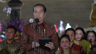 Jokowi Buka Acara Istana Berbatik, Peringati Hari Batik Nasional