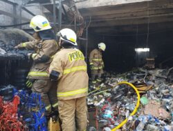 Toko Agen Sembako di Kemayoran Ludes Terbakar, 2 Orang Tewas
