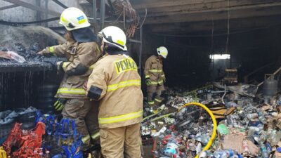 Toko Agen Sembako di Kemayoran Ludes Terbakar, 2 Orang Tewas