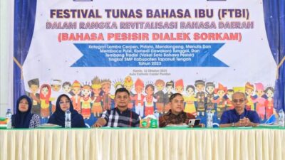 Pj. Bupati Tapteng, Resmi Buka Festival Tunas Bahasa Ibu