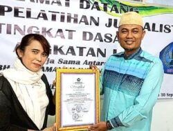 YLBH AIR Terima Piagam Penghargaan dari IPJI Jakarta Barat