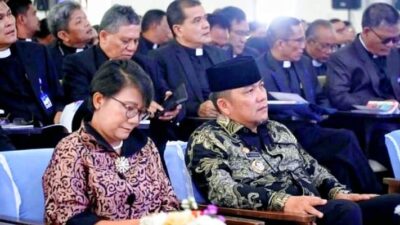 Bupati Tapteng Hadiri Rapat Pendeta HKBP di Taput