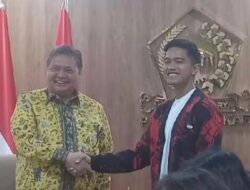 Kaesang Temui Airlangga di Kantor Golkar