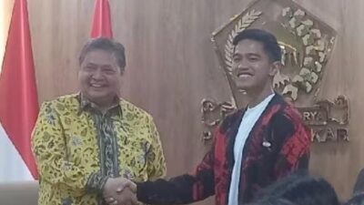 Kaesang Temui Airlangga di Kantor Golkar