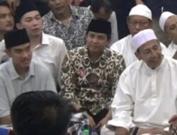 Kaesang Pangarep Berkunjung di Kediaman Habib Luthfi