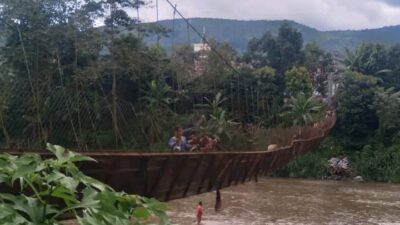 Jembatan Gantung di Taput Putus, 5 Orang Jatuh ke Sungai Situmandi