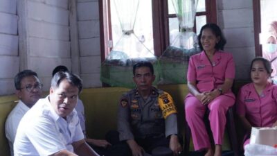 Kunjungi Anak Asuh Stunting, Bupati Labusel Serahkan Bantuan Sembako