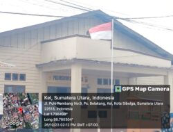 Bendera Robek Berkibar di Kantor Pelayan Masyarakat di Sibolga