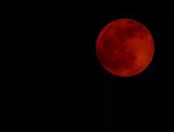 Gerhana Bulan Akan Terjadi Malam Ini 