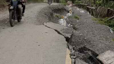 Ruas Jalan Nasional Teluk Dalam Amblas, Ancam Keselamatan Warga