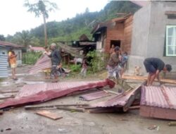 Hujan Deras Disertai Angin Kencang Porak-porandakan Rumah di Taput