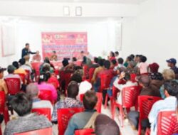 Warga Garoga Terima Buku Tabungan Program BSPS