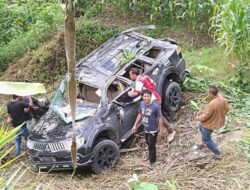 Mitsubishi Pajero Sport Terjun ke Jurang di Taput