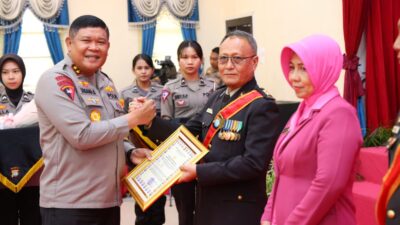Kapolda Kepri Pimpin Upacara Wisuda Purna Bakti 57 Personel Polri