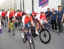 Sekda Lepas Peserta Event Danus Bike Associates Criterium Batam 2023