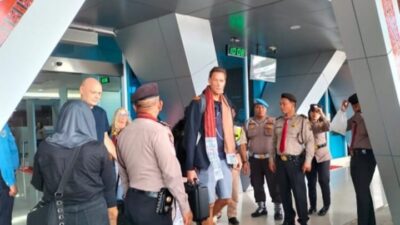 Peserta Aquabike Jetski World Championship 2023 Tiba di Bandara Silangit