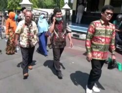 Para Korban Arisan Bodong Motor PCX Datangi Mapolres Pekalongan